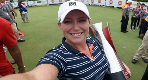 Cristie Kerr se vuelve a aliar con el putter para ganar