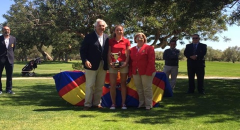 Elena Arias sobrevive en lo más alto a la locura del desenlace del VI Internacional Stroke Play