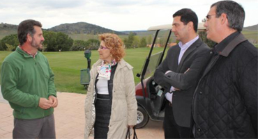 Carmen Heras, Alcaldesa de Cáceres, visita el club