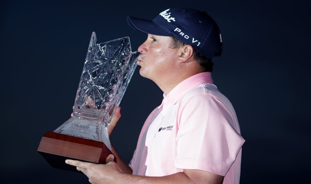 Jason Dufner logra la victoria en el desempate