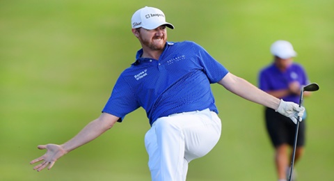 Jimmy Walker empieza 2017 con cambios y liderato