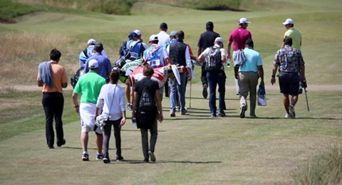 Jon Rahm planifica su estrategia con Mickelson, Spieth y Thomas