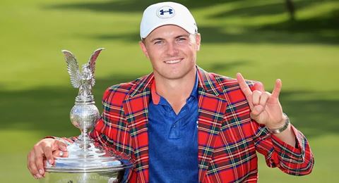 Jordan Spieth colecciona una nueva chaqueta y se estrena en casa