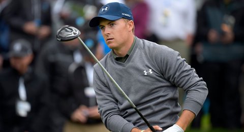 Jordan Spieth marca la pauta en el santuario de Pebble Beach