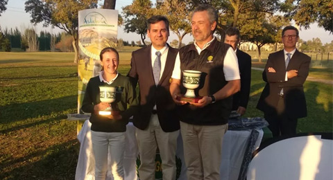 Contraste de veteranía y juventud entre los campeones de pitch & putt de Andalucía