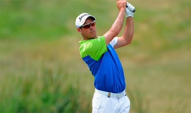 Jaco Van Zyl asalta el liderato en Le Golf National
