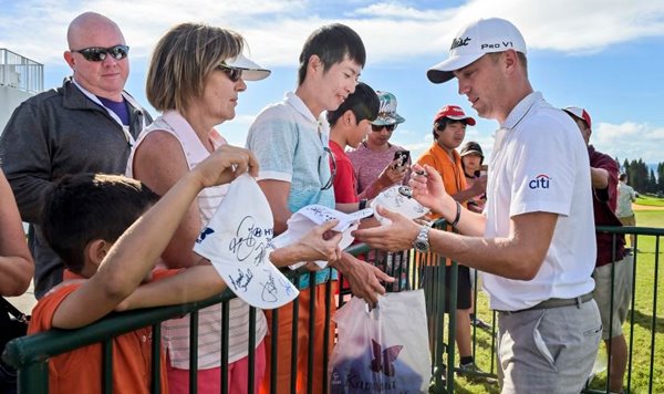 Justin Thomas autografos SBS Tournament