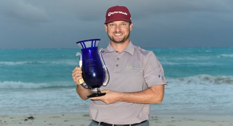 Kyle Thompson se lleva la ardua cita de Bahamas