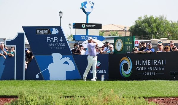 Lee Westwood race to dubai dentro dia 1