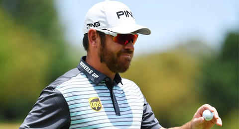 Oosthuizen no deja cabo suelto en casa