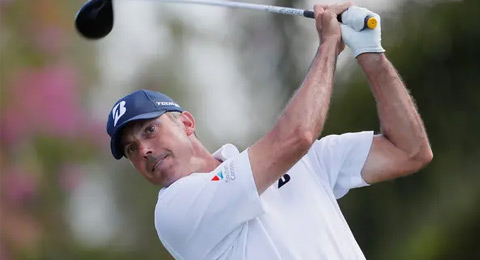 Kuchar hace de la veteranía su mejor arma