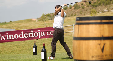 Iván López Barco y Ángela Madinaveitia,  ganadores del Torneo Bodegas Vélez