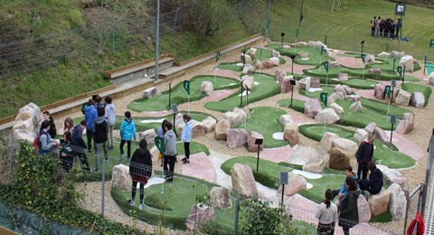 Cantabria cuenta con un campo de minigolf de 18 hoyos