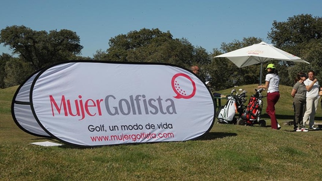 Las mujeres golfistas juegan en memoria de María de Villota