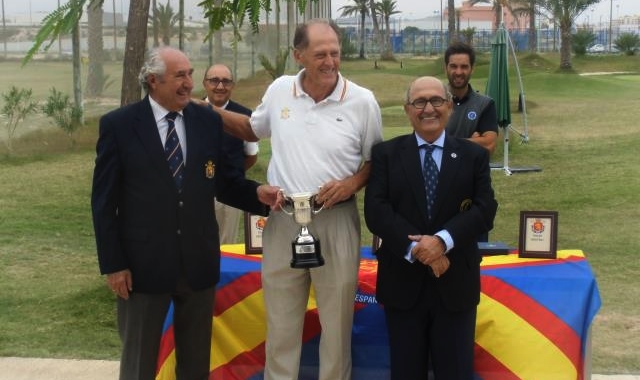 Juan Ortín logra la triple corona en Elche