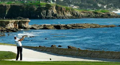 ¿Cuáles son los horarios de salida más destacados en el AT&T Pebble Beach?