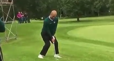 [Vídeo] Pep Guardiola también luce en los campos de golf
