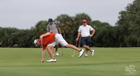 Alejandro Aguilera mete la directa en el primer día del Doral Publix Junior