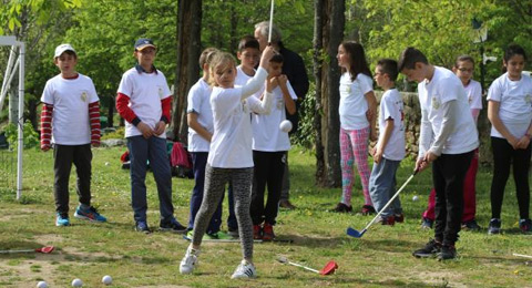 Casi 50 clubes adscritos y 7.000 salidas, números de éxito para el Programa 'Golf Joven' de Andalucía