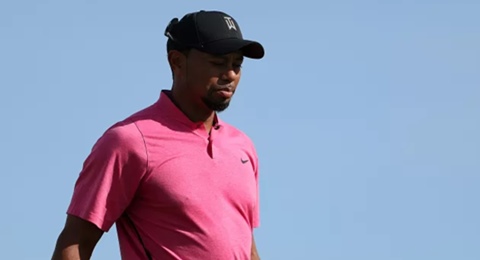 Dos eagles para Tiger en su vuelta a la competición