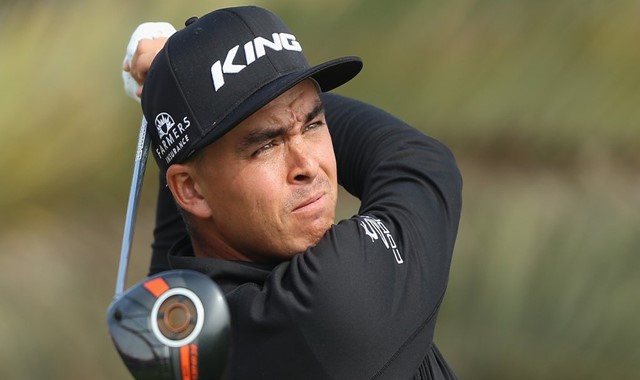 Fowler lidera con McIlroy y Cabrera-Bello muy cerca