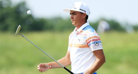 Fowler saca la varita mágica en Erin Hills