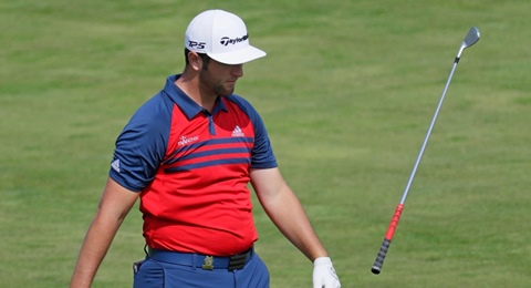 Jon Rahm, primero sancionado y luego perdonado