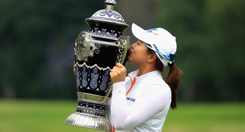 Sei Young Kim toma México y se impone a Jutanugarn