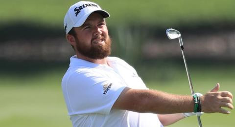 Shane Lowry aguanta el tipo con la mínima ventaja