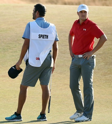 Cuatro líderes para un último día de golf