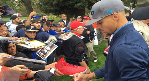 Curry e Iguodala, de las canchas al verde tapete de California