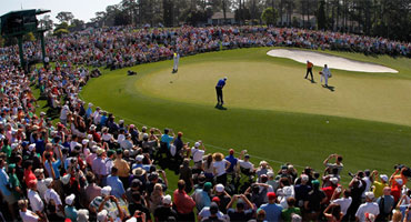 Perro se come entradas para el Masters