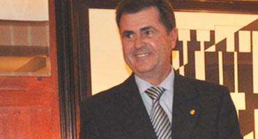 Carlos Fernández-Grande recibe el Premio al Gerente del Año