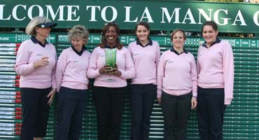 Inglaterra vencedora de la  Final Internacional en La Manga Club