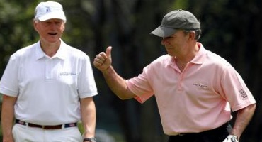 Santos y ex presidente Clinton juegan golf en Colombia